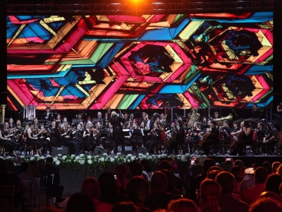 Treći koncert "Poklon Republici": Simfonijski spektakl i snažan muzički impuls pod vedrim nebom