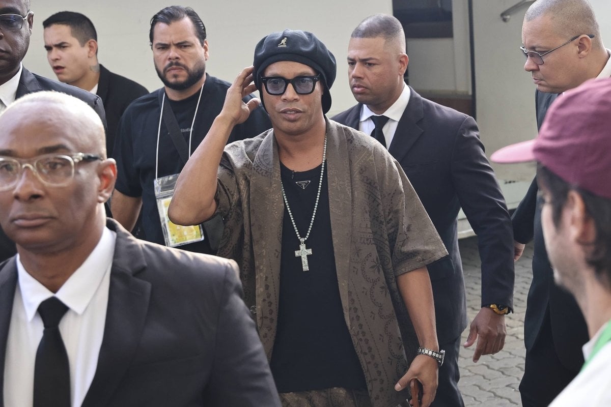 Nevjerovatno, ali istina je! Ronaldinho sa 46 godina potpisao ugovor i vraća se nogometu!