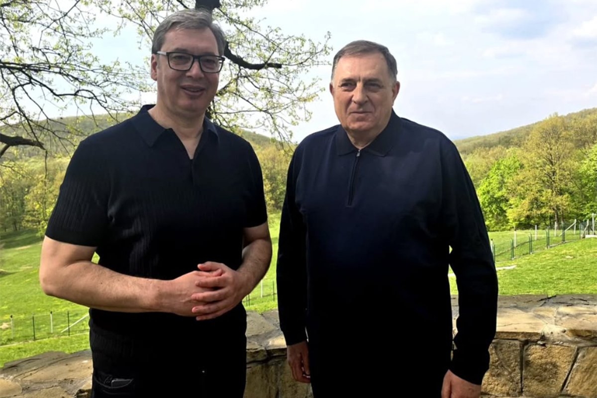 Dodik i Vučić u opuštenom izdanju: Proveli više sati u razmjeni mišljenja o pitanjima Banja Luke i Beograda