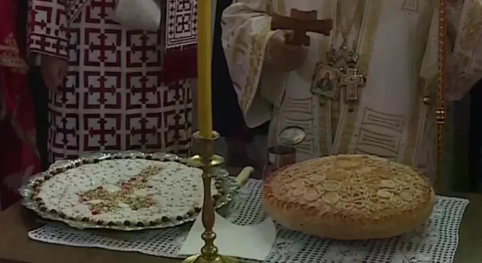Шта урадити са славском свијећом након славе?