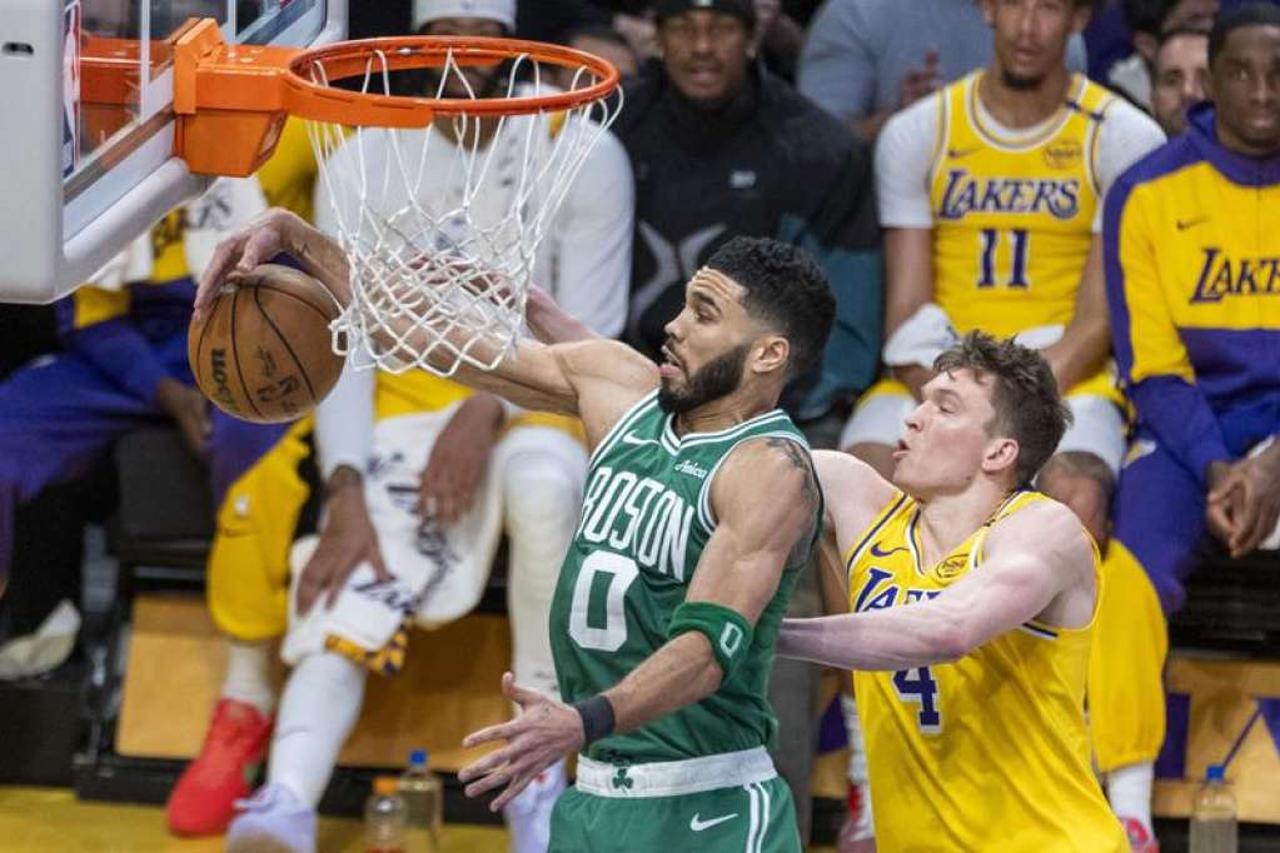 NBA drama: Philadelphia ide na Boston, Warriorsi preokretom ostali u igri