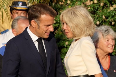 Macronovi krenuli u borbu protiv teorija zavjere, spremni su predočiti fotografske i znanstvene dokaze