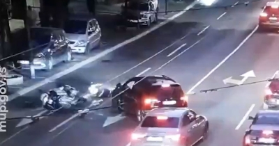 Policajac povrijeđen u udesu u Beogradu: Vozač škode ga oborio sa motora (VIDEO)