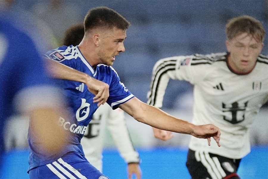 O NJEMU BRUJI ENGLESKA: Bosanskorcegivački napadač postigao hat-trick za samo...