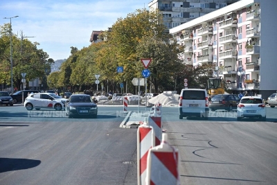 Konačno asfaltirane sve trake na kružnom toku kod "Audi servisa" (FOTO)