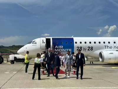 Uspostavljena linija Banjaluka-Tivat, prvi avion Air Montenegro sletio na Aerodrom RS