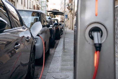 Skupo gorivo mijenja tržište: Evropljani sve više prelaze na električne automobile