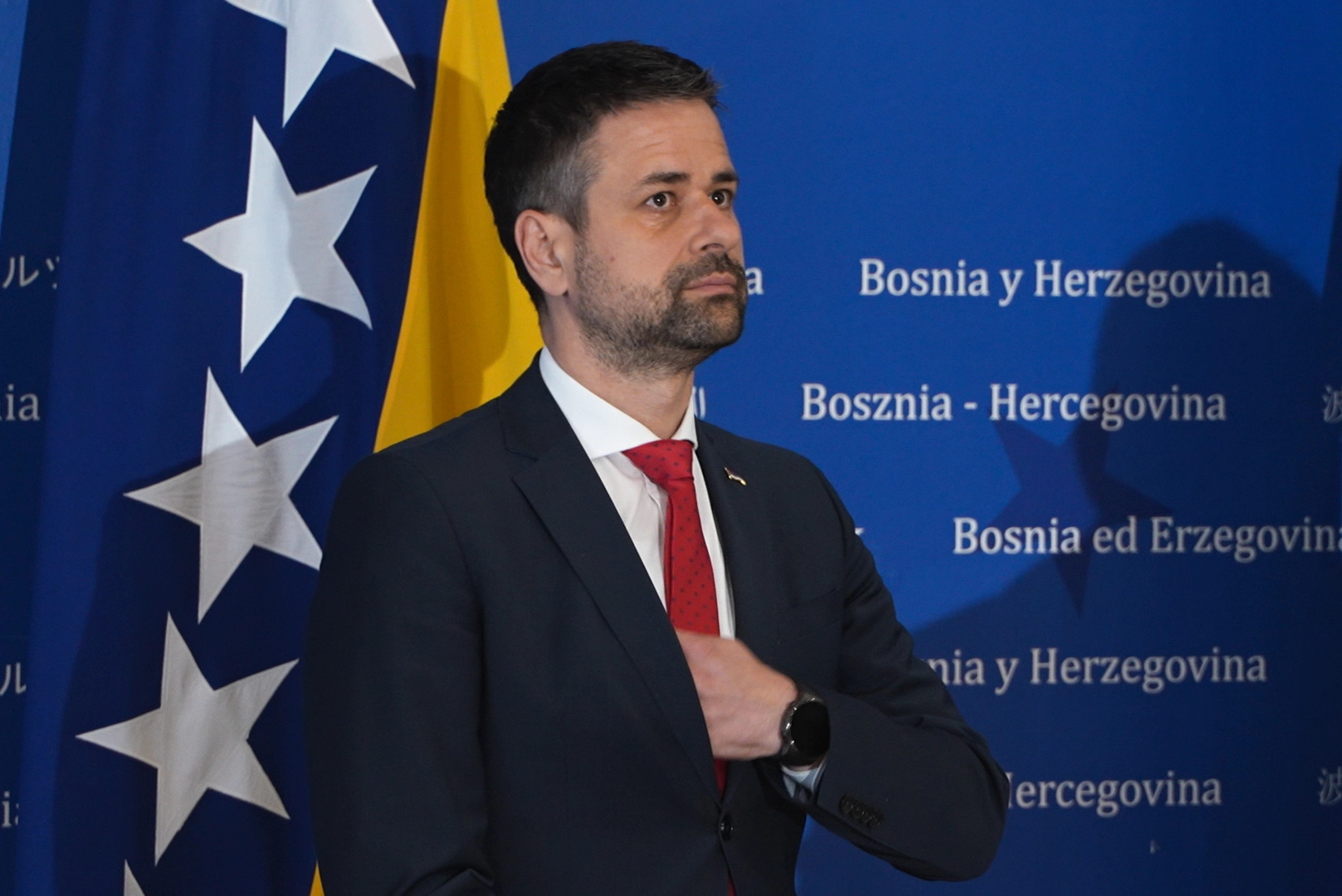 Milijunski biznis s prikrivenim kompanijama ministra Srđana Amidžića preuzeo njegov savjetnik