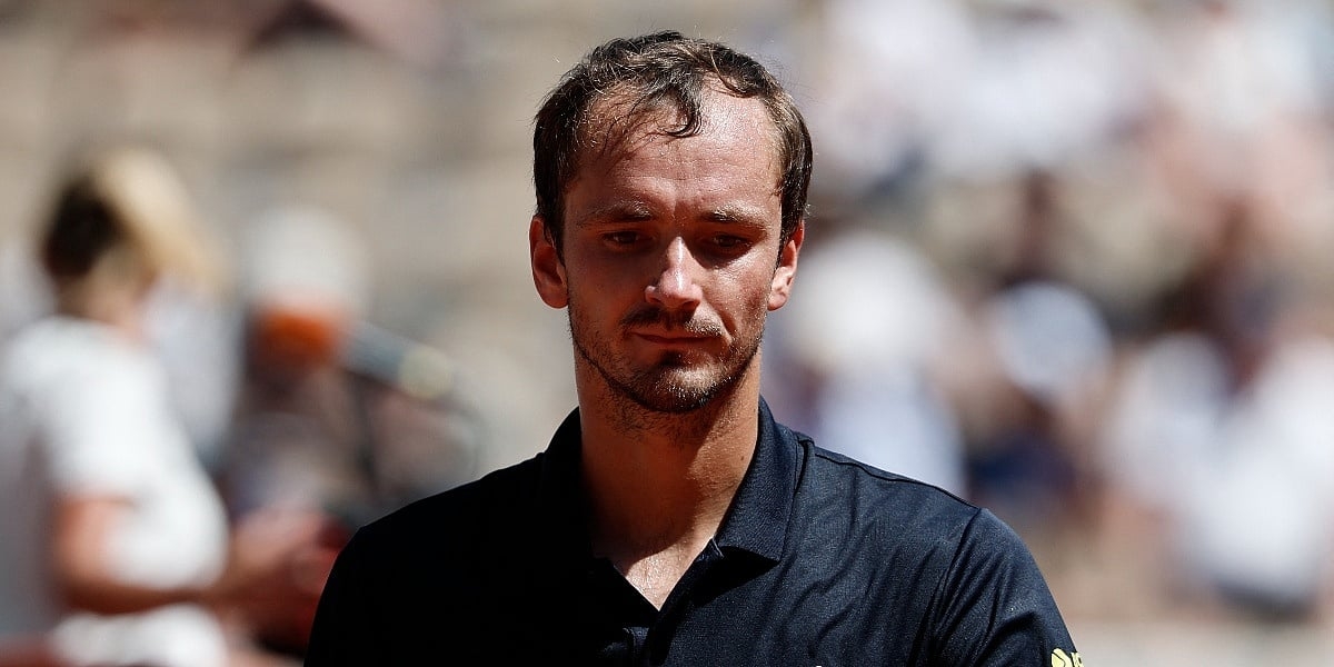 Senzacija u Parizu: Danil Medvedev eliminisan s Roland Garrosa već u prvom kolu