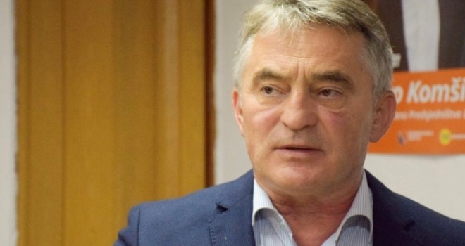 Da li pripadnici MUP-a HNK uklanjaju državne zastave po nalogu HDZ-a?! Neka Vlada HNK odgovori javnosti...