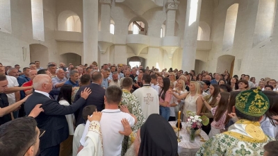 Vjerni narod iz cijele Hercegovine proslavio Trojičindan u Mostaru