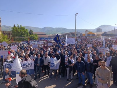 'NE IGRAJTE SE SA SUDBINAMA LJUDI': Završen skup u Zenici, radnici Željezare poslali jasnu poruku vlasnicima i vlastima (FOTO)