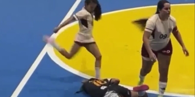 Uznemirujuće / Brutalan napad na futsalskoj utakmici u Brazilu: Igračici pet godina zabrane zbog udaranja protivnica