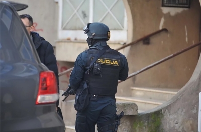 ZAPLIJENJENA VEĆA KOLIČINA DROGE Velika policijska akcija u Sarajevu, evo šta je još pronađeno