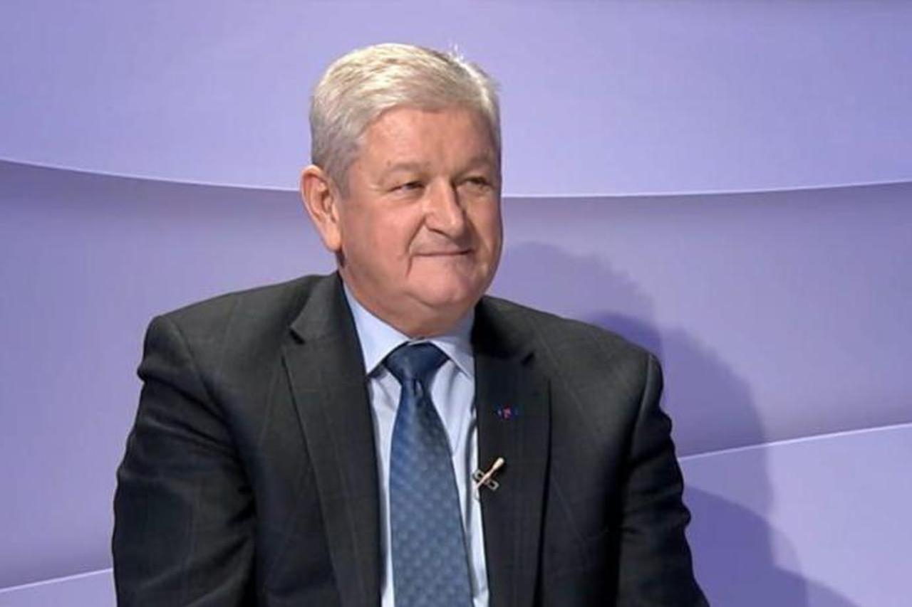 Prof. dr. sc. Dragan Babić za Večernjak: Što ekstremne vrućine čine našoj psihi, koje tri namirnice trebamo jesti, kako se boriti...
