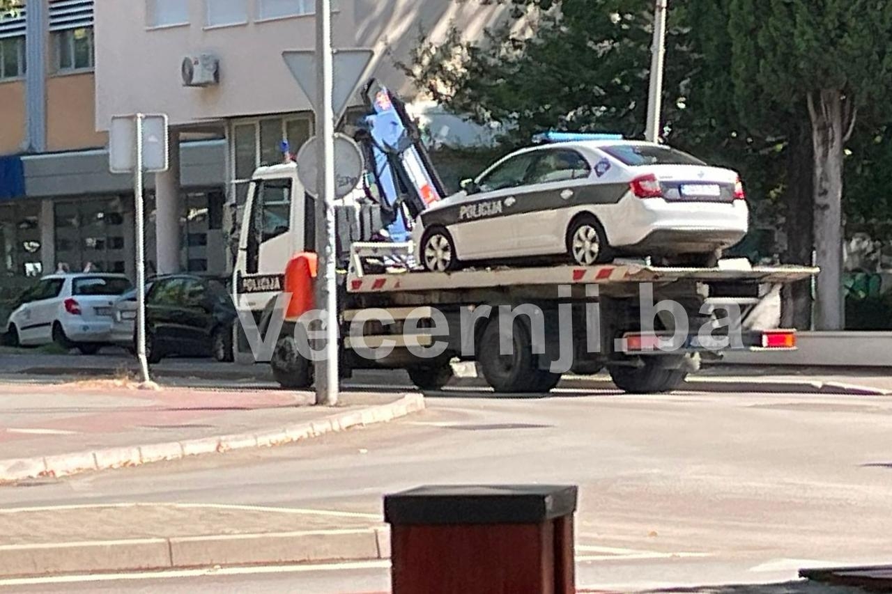 I to je BiH: U Mostaru pauk odvezao policijsko vozilo