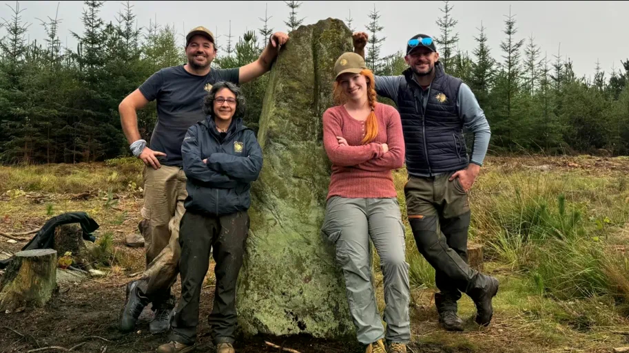 Ismijavali studenta koji je svaki dan gledao kamen u šumi: Kada su stigli arheolozi, svima su vilice pale