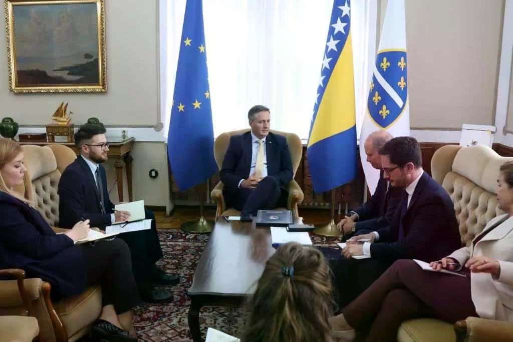 Bećirović - Troccaz: Važno poštivanja pravnog poretka BiH i nastavka procesa integracije BiH u EU