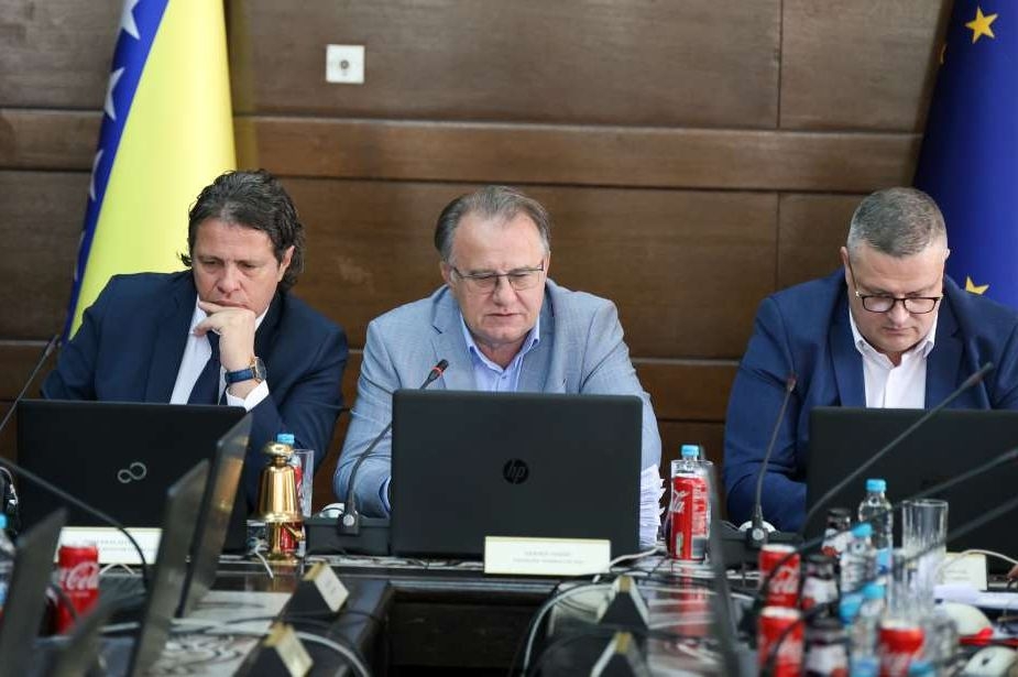 Vlada FBiH: Ne blokira Federacija povrat PDV-a građanima