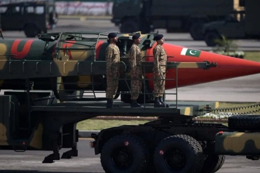 'POVUĆI ĆEMO POLA SVIJETA SA SOBOM': Pakistan naglo povećao ulaganja u nuklearno oružje zbog sve većih tenzija sa Indijom