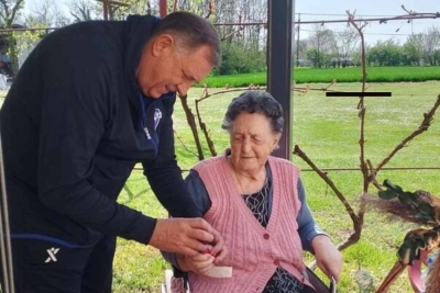 PREMINULA MAJKA MILORADA DODIKA: Lider SNSD-a se oprostio emotivnom porukom