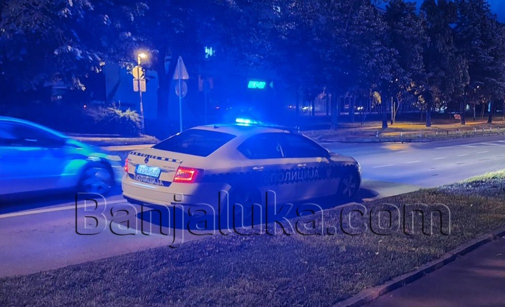 Drama u Kotor Varošu: Muškarac prijetio bombom, policija ga savladala