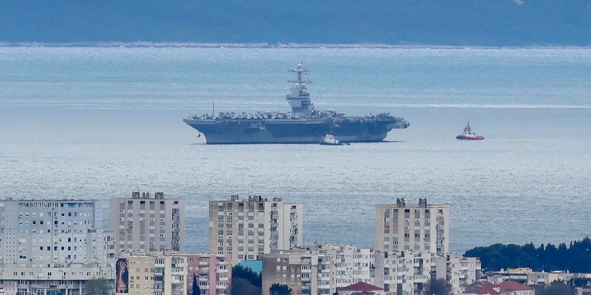 Američki nosač aviona USS Gerald R. Ford uplovio u Split na popravak nakon požara, novinarima zabranjen pristup