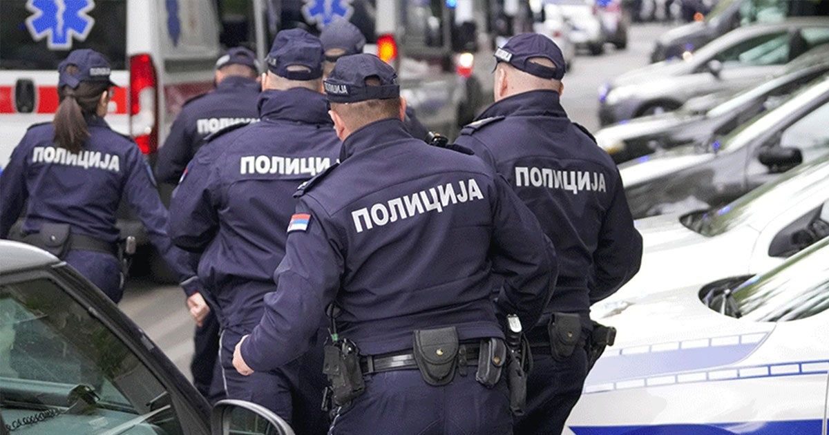 Pali javnobilježnički pomoćnik i advokat u Novom Sadu