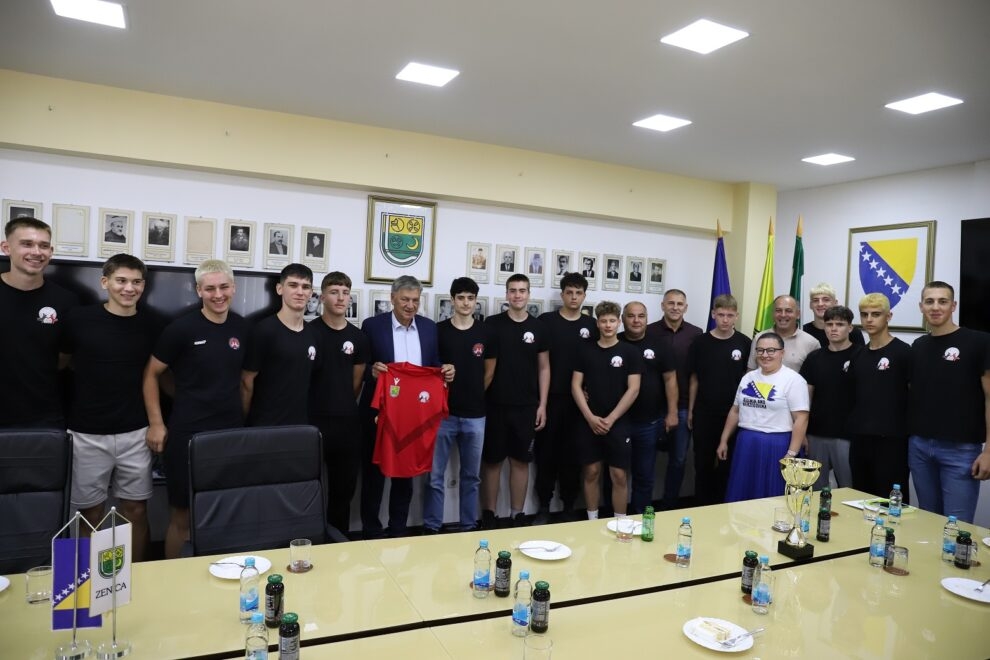 Kasumović organizovao prijem za juniorske prvake BiH – RK Čelik Junior