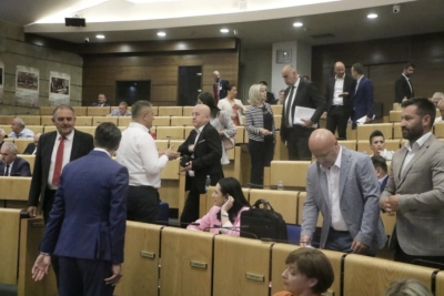 PAPRENO PLAĆENI 'ŠUTLJIVCI': Koji federalni zastupnici i delegati su bili najaktivniji, a ko je prespavao mandat