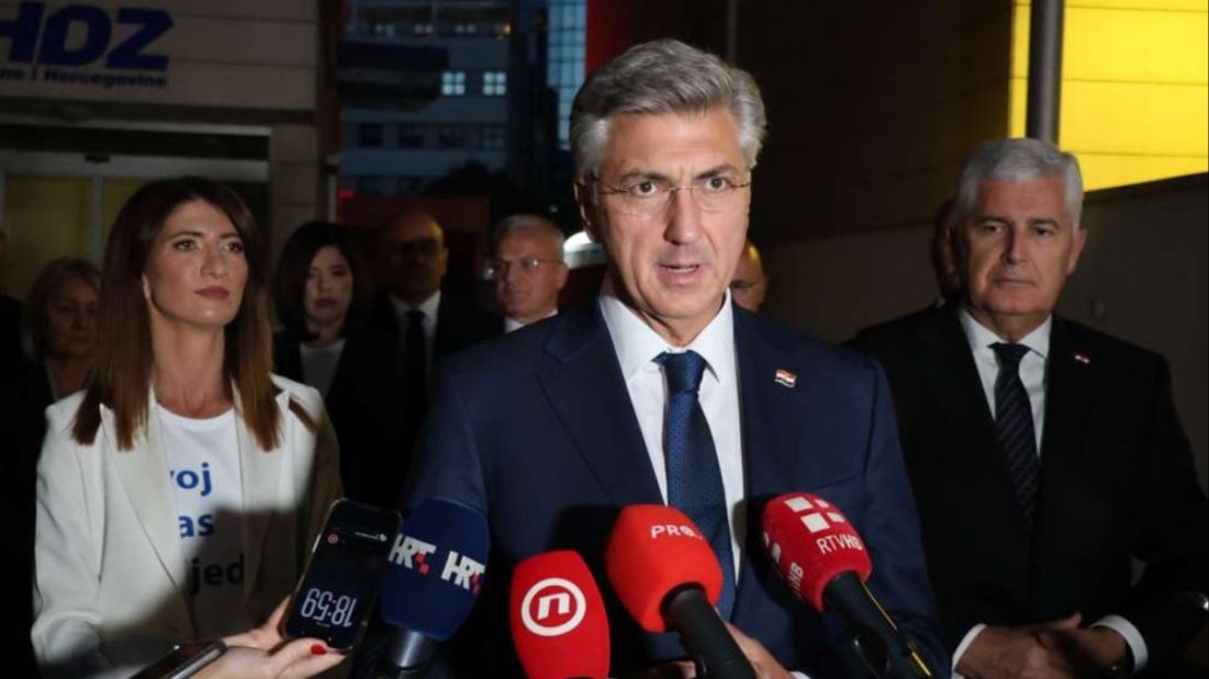 Plenković na skupu HDZ-a u Mostaru: Ne bacajte glasove onima koji su tu samo da Hrvati ne dobiju legitimnog člana Predsjedništva