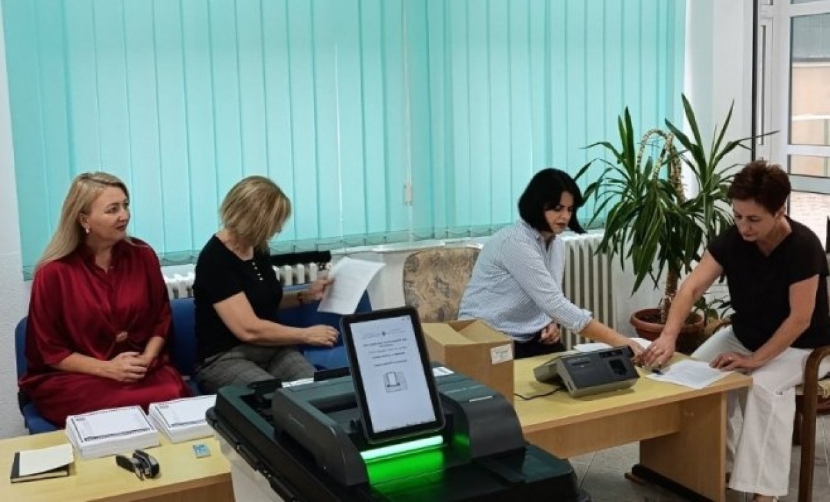 Glasala 6.854 birača! U CIK-u BiH zadovoljni testnim izborima iako nisu počeli na vrijeme