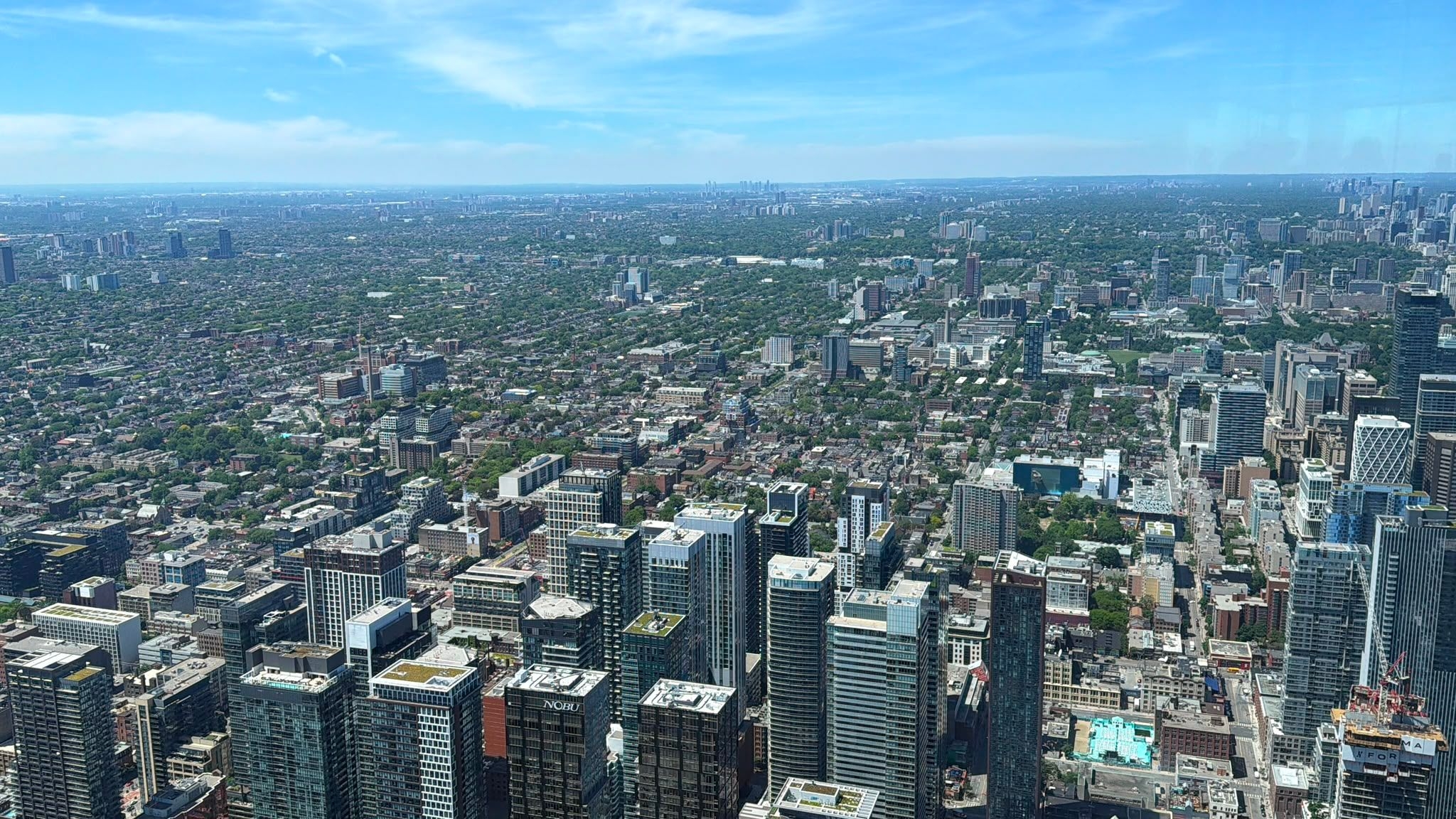 Video / Iznad grada koji čeka Zmajeve: CN Tower kao nezaobilazna stanica u Torontu