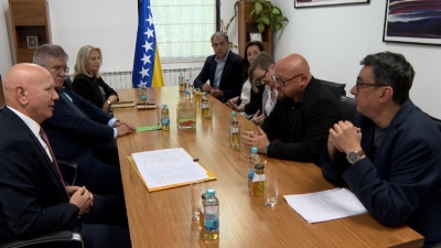 Bakir Hadžiomerović i članovi UO RTVFBiH na sastanku sa vodstvom PD Parlamenta FBiH, evo o čemu se razgovaralo