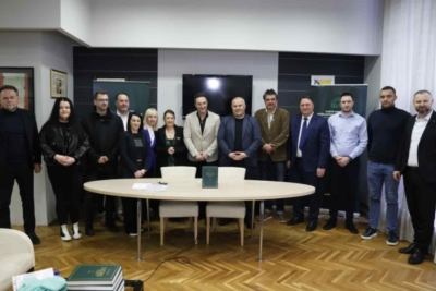 VAŽNOST OČUVANJA I STANDARDIZACIJE: VKBI uručio Rječnik bosanskog jezika medijima