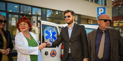 Općina nabavila novo sanitetsko vozilo i medicinsku opremu za Dom zdravlja Stari Grad