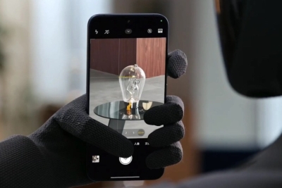 Xiaomi pokazao robota koji fotografiše sa Xiaomi 17T telefonom