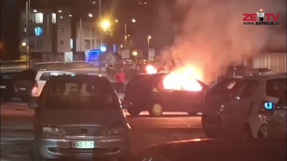 Nakon uviđaja utvrđeno: Požar na Opelu u Zenici bio podmetnut, policija traga za počiniocem