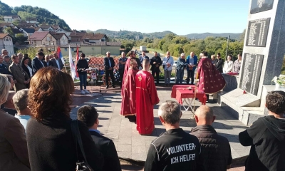 Služen parastos i položeni vijenci: Obilježeno 30 godina od odbrane granice na Uni