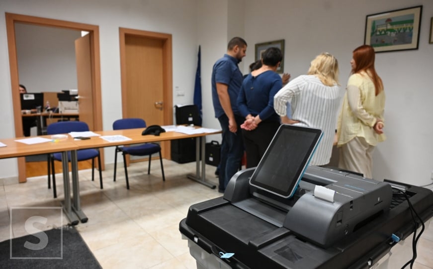 Izbori 2026 | Bakmaz prozvao Dodikovog zastupnika da narod pokušavaju da kupe ovcama i kokoškama