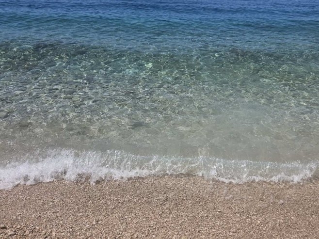 Na plaži na Korčuli pronađena ešerihija koli, ne preporučuje se kupanje
