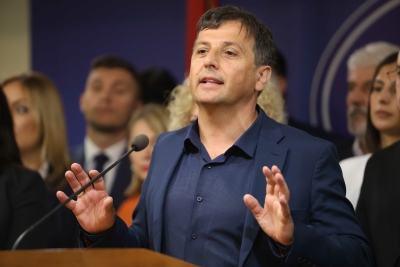 (FOTO) "Stevandiću, kako je bilo u Sarajevu?" U gluvo doba Vukanović izazvao HAOS u Narodnoj skupštini RS, uskraćeno mu glasanje