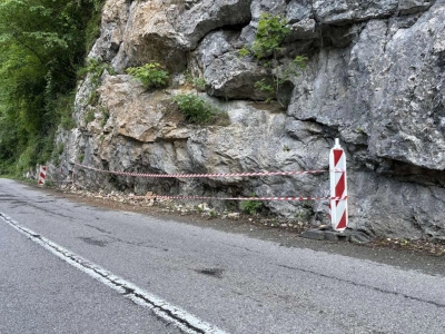 Jutarnja magla na pojedinim dionicama smanjuje vidljivost, povećana opasnost od odrona