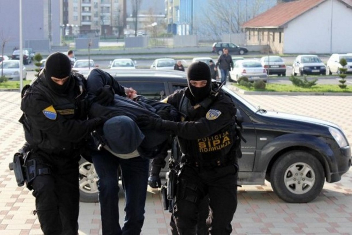 Osumnjičen za više krivičnih djela: SIPA uhapsila muškarca za kojim je Interpol Beč raspisao međunarodnu potjernicu