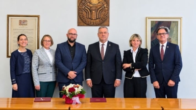 U okviru Bosnalijekove akademije potpisan sporazum o saradnji između Bosnalijeka i Univerziteta u Tuzli