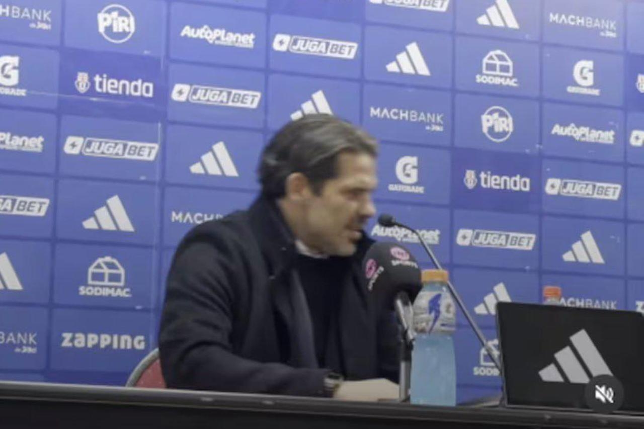 VIDEO Nogometna legenda (40) pred novinarima doživjela srčani udar! Hvatao se za prsa