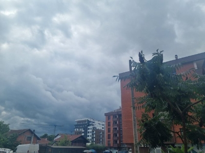 Poslijepodne naoblačenje s kišom