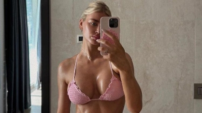 Fileri iz podočnjaka joj pali do pola lica, manekenka prošla kroz dramu: "Morala sam sve da istopim"