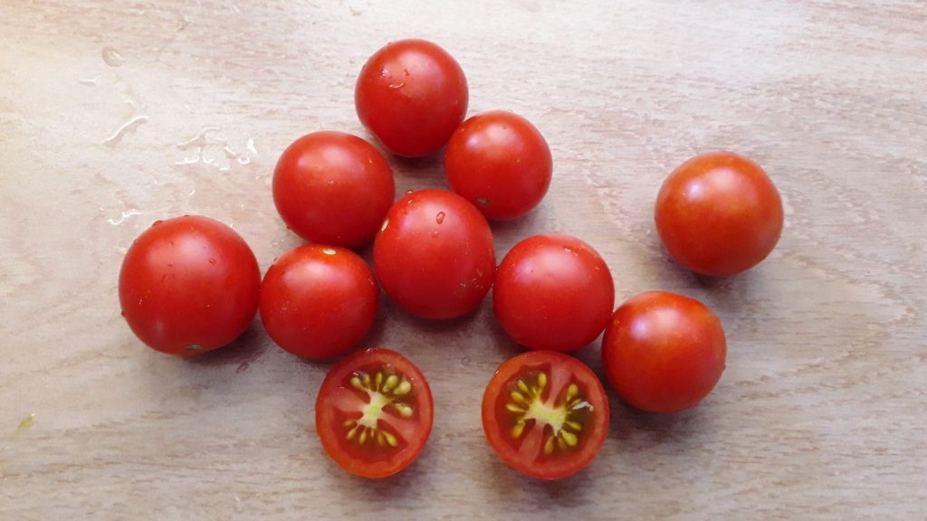 Kilogram cherry paradajza košta i do 15 eura, skuplji je od mesa