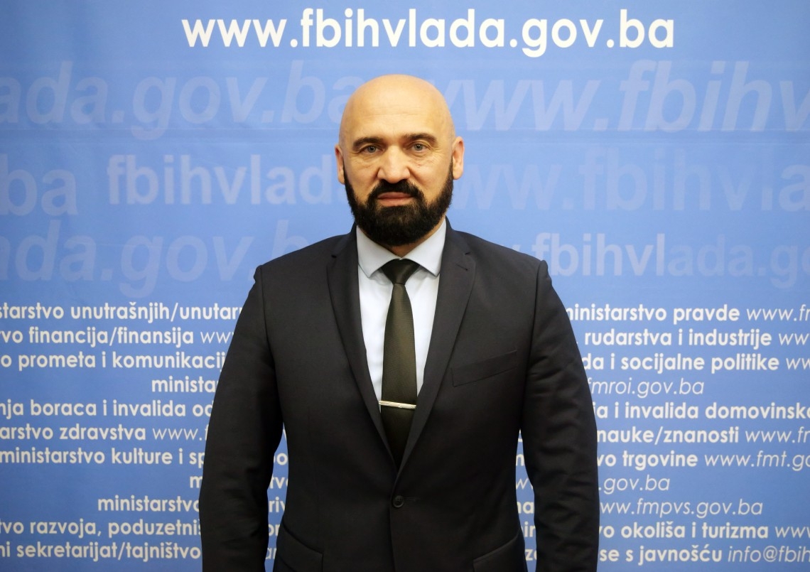 U Federaciji BiH pretresaju ministra unutrašnjih poslova